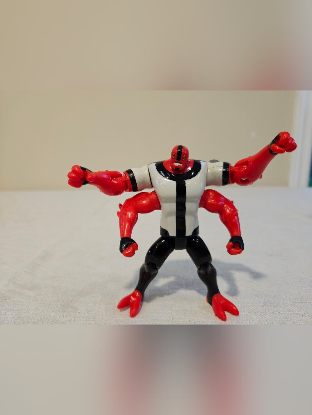 Bandai  Ben 10 Four Arms Alien Collection Series 2 Action Figure 5"